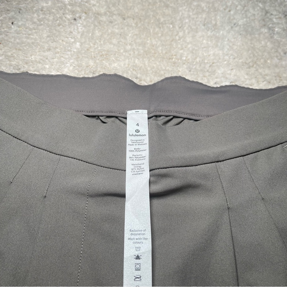 Lululemon Essential High Rise Trouser - Picture 7 of 8